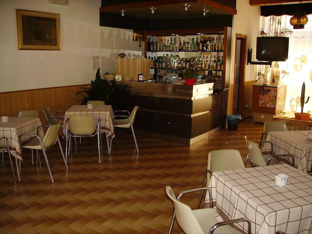 Hotel Villa Tua 리치오네 외부 사진